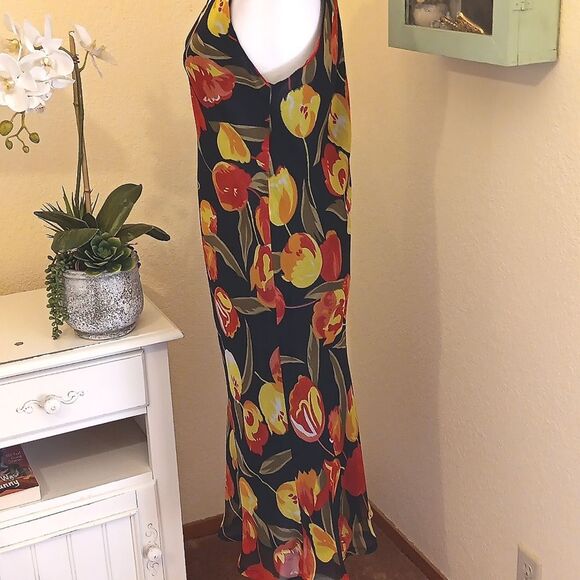 VINTAGE. Indian Tropical Fashion Floral Sleeveless Dress - Black and Red - Picture 4 of 8